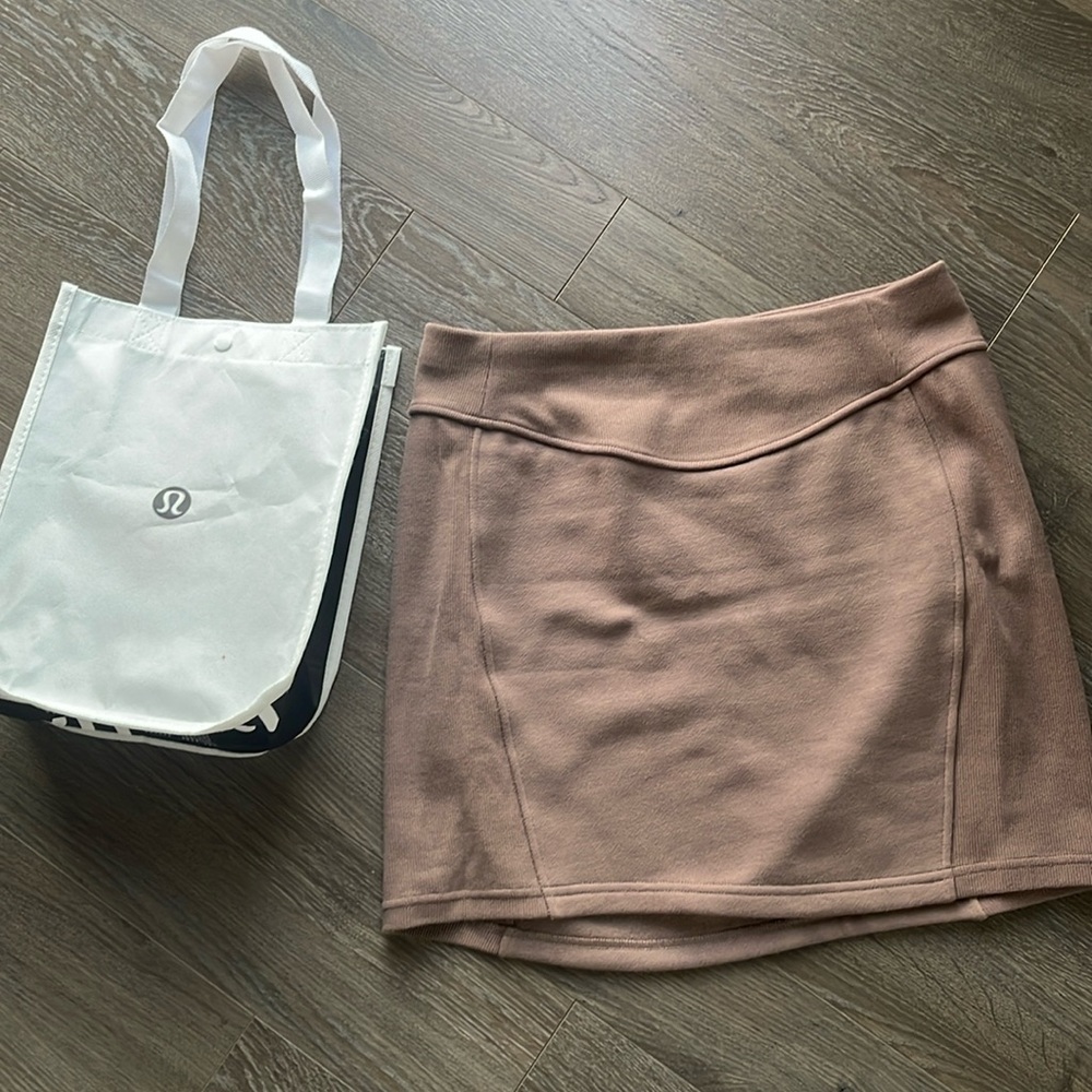 Lululemon Scuba Skirt Taupetastic Size 8